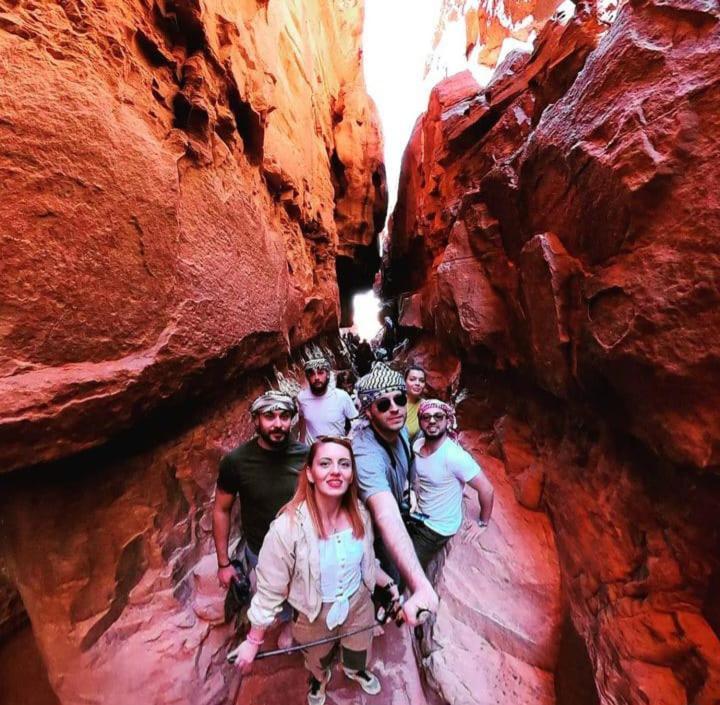 Ferienwohnung Saleem With Jeep Tour Wadi Rum Exterior foto